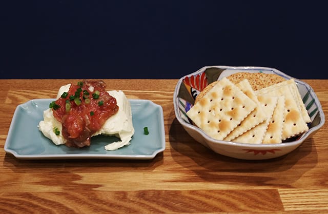 まぐろ酒盗クリームチーズ